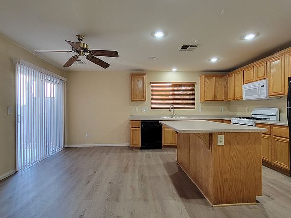 3rd image of 8948 Ornate Glade Ave