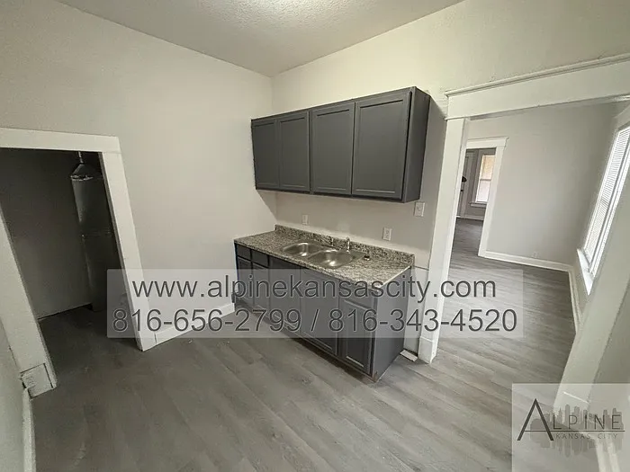 310 Lawndale Ave #1 — Photo 5