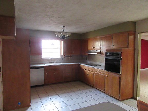4th image of 3770 Dumont Dr