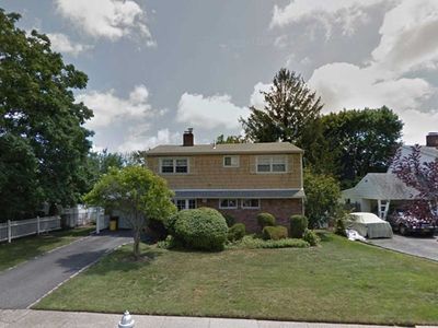7 Belfry Ln, Hicksville, NY, 11801