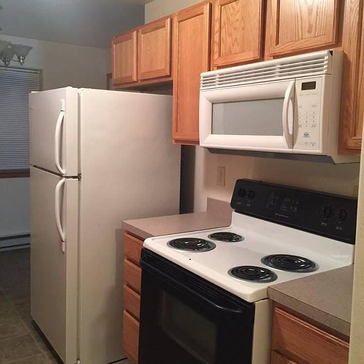 2nd image of 3760 E Main St APT 2