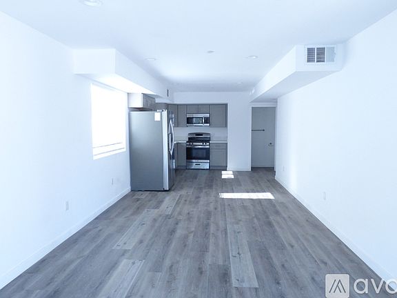 3rd image of 1119 N Berendo St Front A2