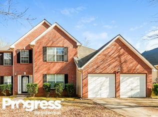 190 Kentwood Springs Dr, Hampton, GA 30228