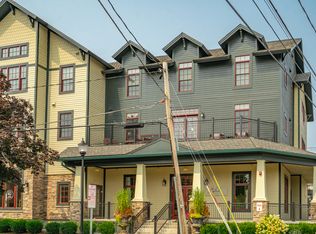 25 Lawrence St SUITE 3A, Saratoga Springs, NY 12866
