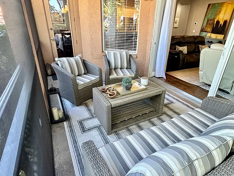 Large sliding doors that provide great indoor/outdoor living feel