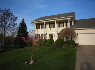 39 Salem Ct, Hinckley, OH 44233