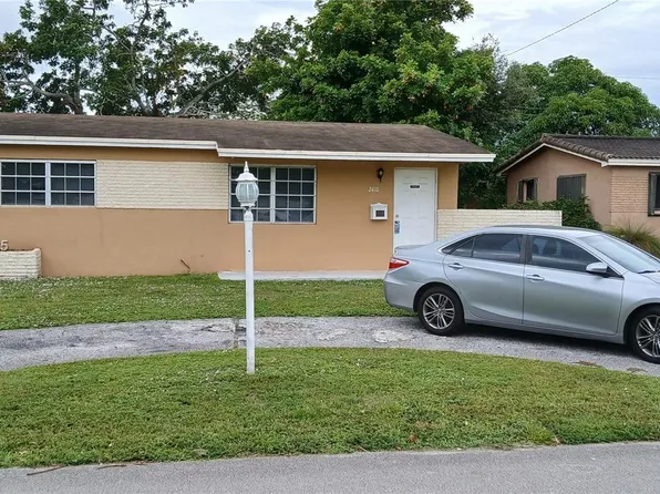 2410 Largo Dr, Hollywood, FL 33023