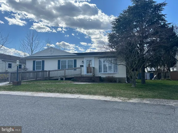 8418 Bedford Rd, Pasadena, MD 21122