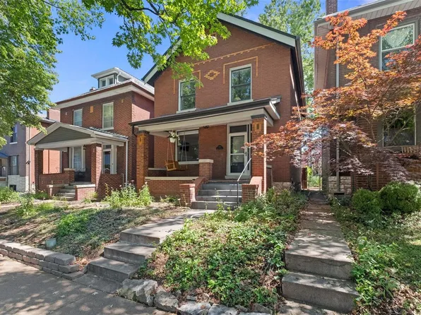 3521 Kingsland Ct, Saint Louis, MO 63111