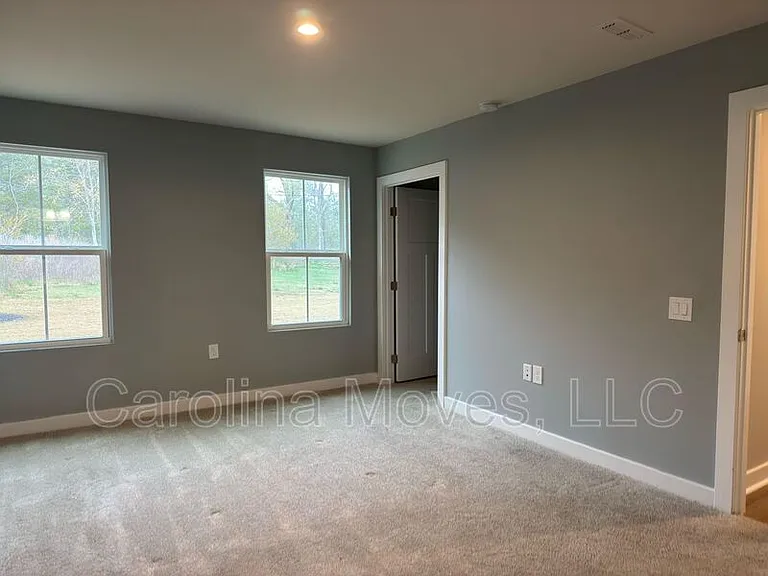 102 Stockland Trl — Photo 10