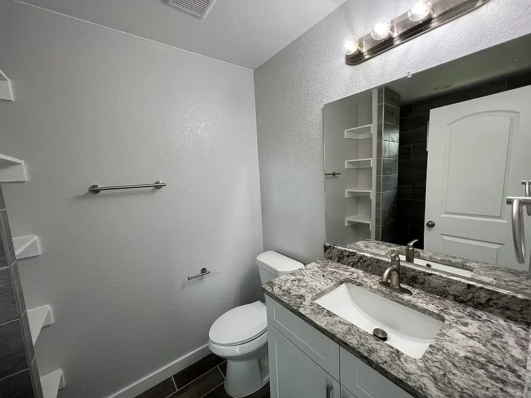 322 Vine St #102 — Photo 4