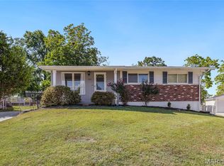 200 Rouen Dr, Saint Louis, MO 63129