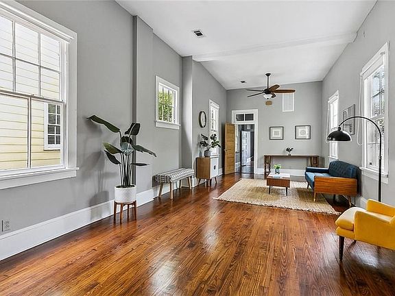 5th image of 1469 Annunciation St