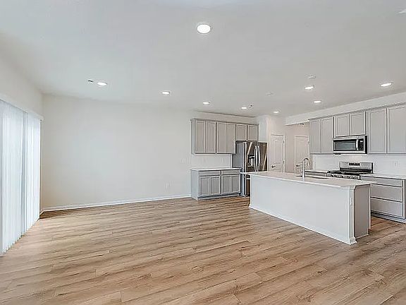 2nd image of 7322 Selah Ln