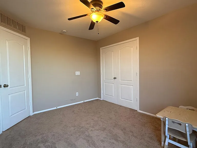 4533 S 236th Dr — Photo 16