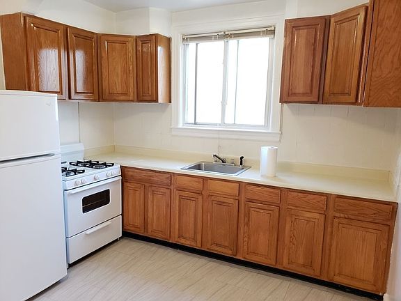5th image of 4610 28th Ave #2F