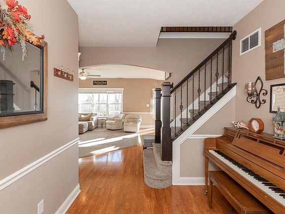 3rd image of 1007 Heatherwood Dr