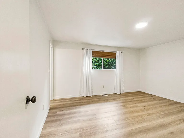 8615 236th St SW — Photo 22