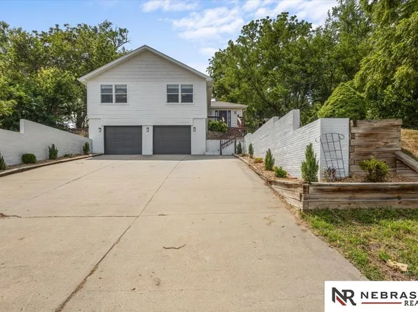 1047 Beaver Lake Blvd, Plattsmouth, NE 68048
