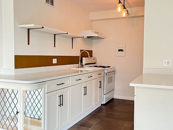 5th image of 4880 N Marine Dr APT 613