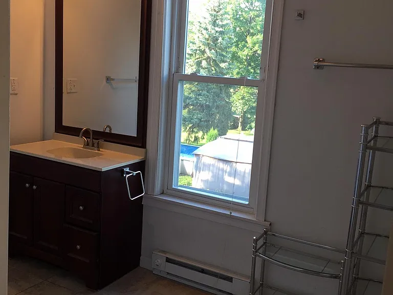 1507 Capouse Ave — Photo 8
