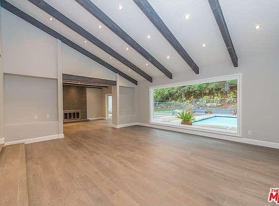 2nd image of 19618 Weeburn Ln