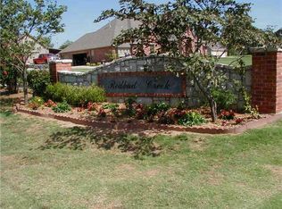 1832 Redbud Creek Cir #10, Harrah, OK 73045