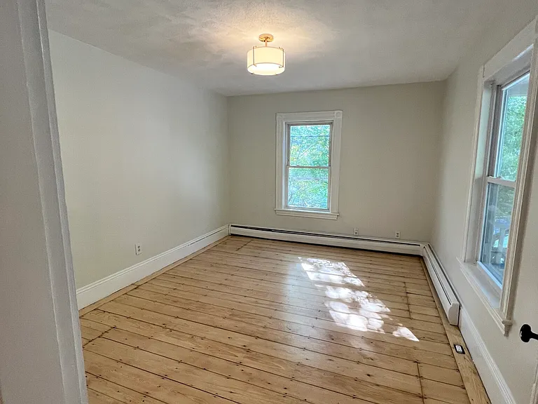 24 Elliot Ter — Photo 14