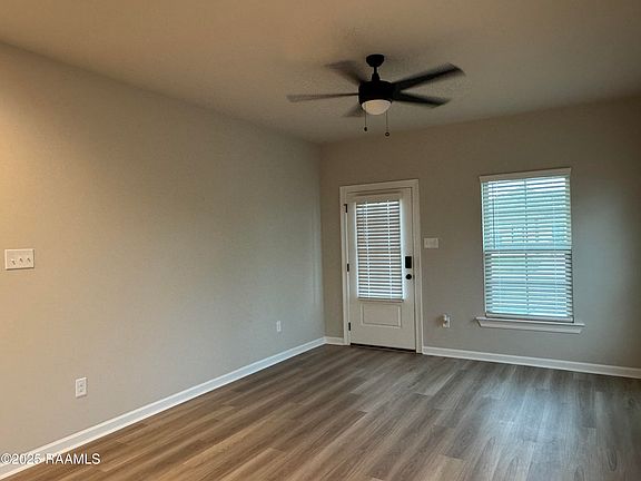 3rd image of 100 Cranston Ct