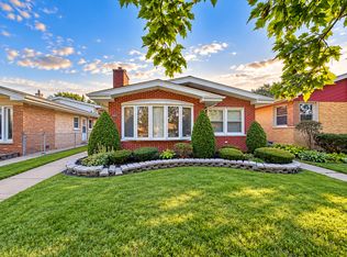 11704 S Campbell Ave, Chicago, IL 60655