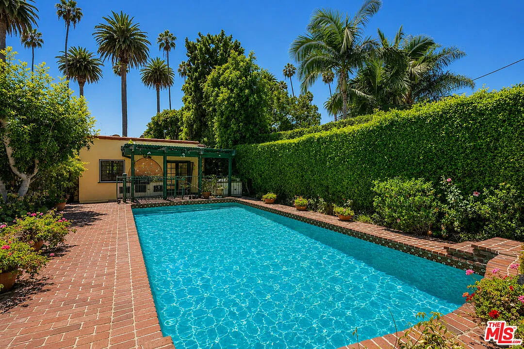5 bed, 6.0 bath, 4987 sqft, $26,500 — Photo 2