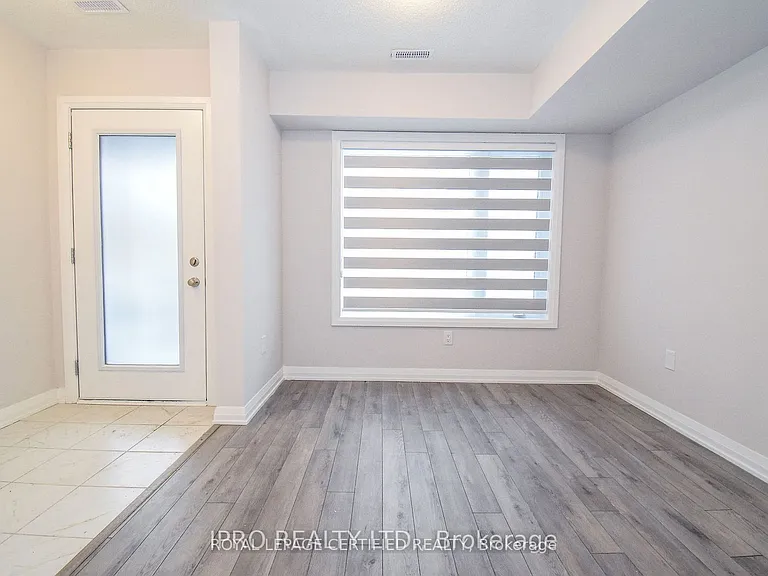 585 Colborne St E #404 — Photo 4