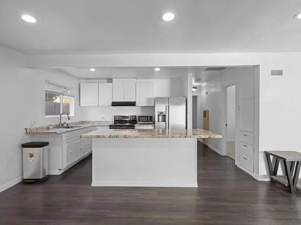 44036 Gadsden Ave, Lancaster, CA 93534