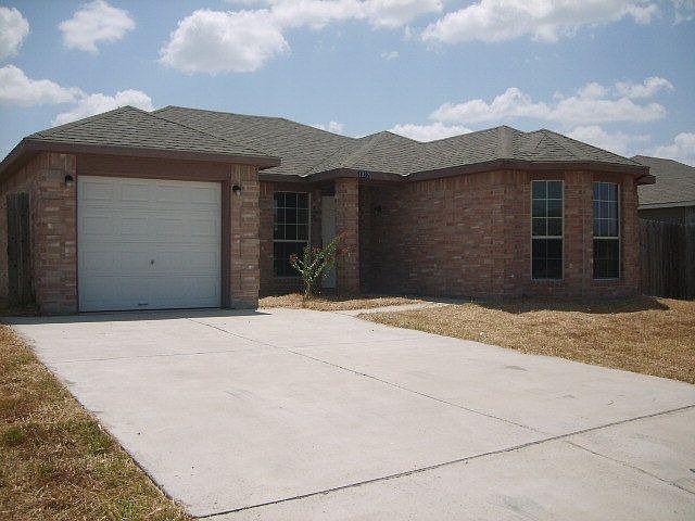 1st image of 1922 Vista Verde Cir E