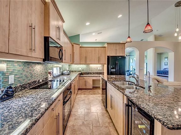 3rd image of 678 Mirror Lakes Ct