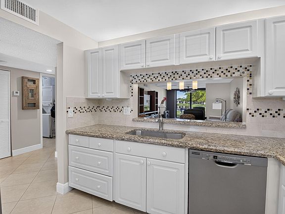 5th image of 15075 Witney Road #112