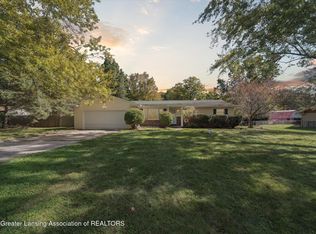 2986 Beech Ridge Dr, Lansing, MI 48911