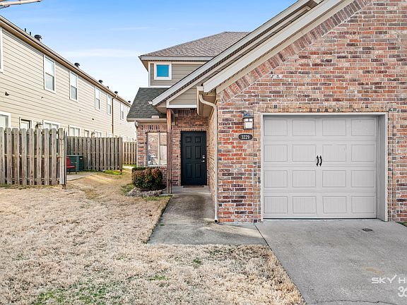2nd image of 3229 W Montrail Pl