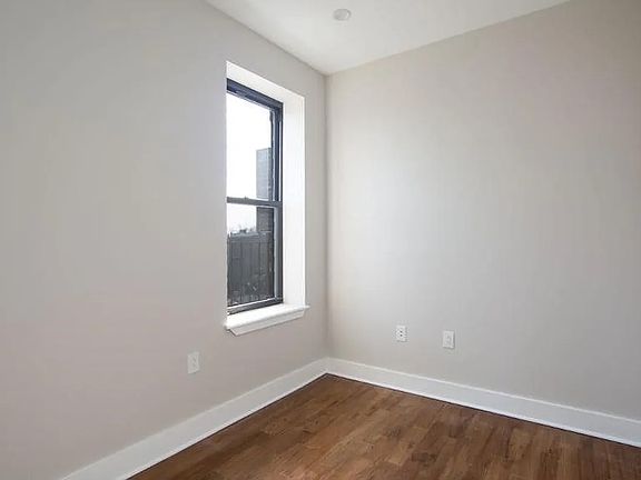 5th image of 2103 Atlantic Ave Unit 1