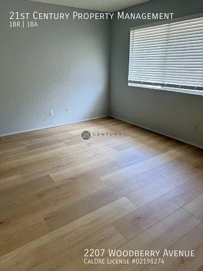 2207 Woodberry Ave — Photo 3