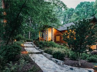 5411 Rambling Rd, Greensboro, NC 27409