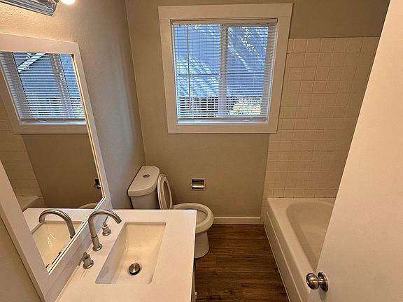 4th image of 2580 SE Courtney Ave APT 7