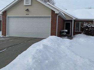 8330 Karl Ridge Rd, Lincoln, NE 68506