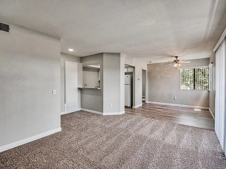Stonewood Apartments — Photo 6