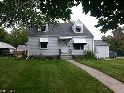 1st image of 819 High St