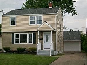1st image of 576 Moore Ave