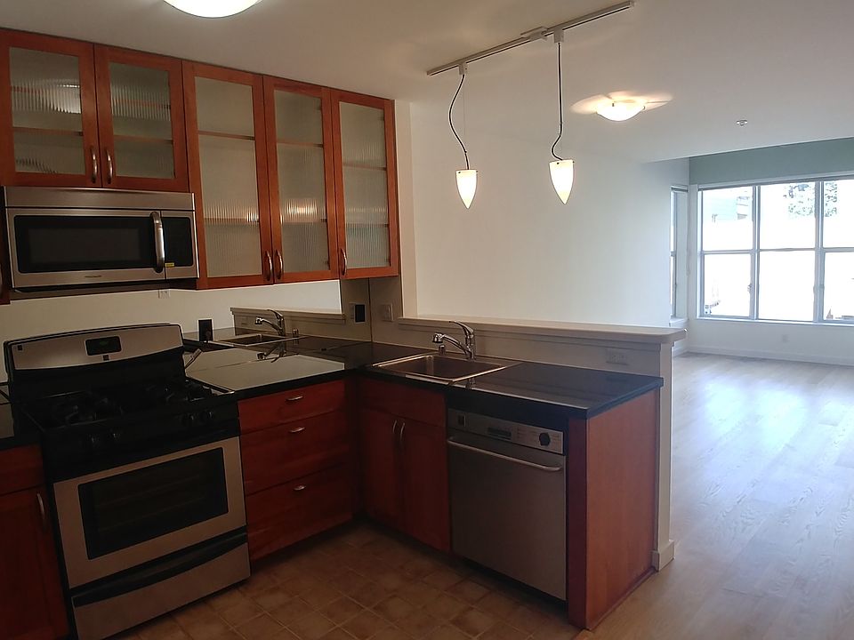 1st image of 1720 Clay St APT 5