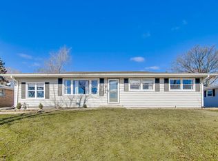 122 59th St, Willowbrook, IL 60527