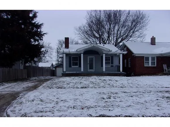 1082 W View St photo 1