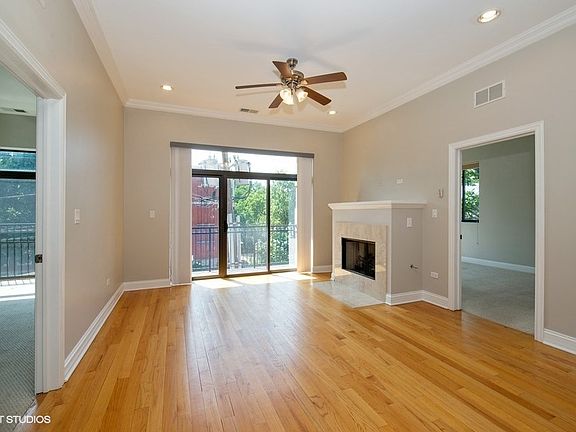 3rd image of 4651 N Greenview Ave APT 406